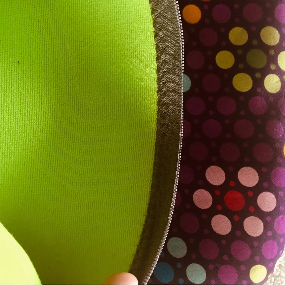 “Byo” Computer Sleeve Zip Close Lime Green Interior Center Crease 2 Tiny Stains